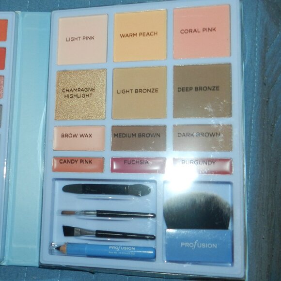 Face Kit Complete 41 items Vegan Cruelty Free 🆕NWT! - Picture 3 of 15
